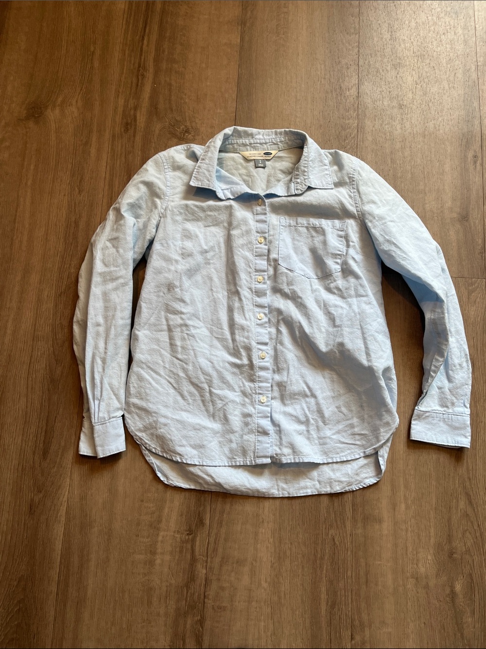 Old Navy Light Blue Long-Sleeve Button-Down Shirt